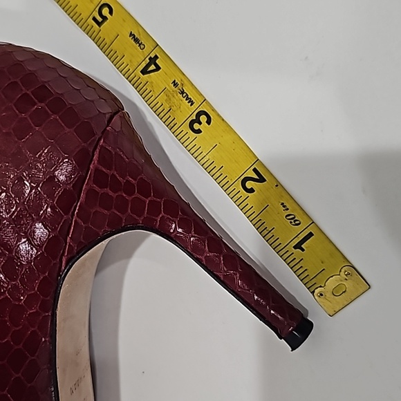 Cole Haan Vandam Pumps Burgundy Sneak Skin Emboss Size 7.5 round toe - Picture 7 of 14